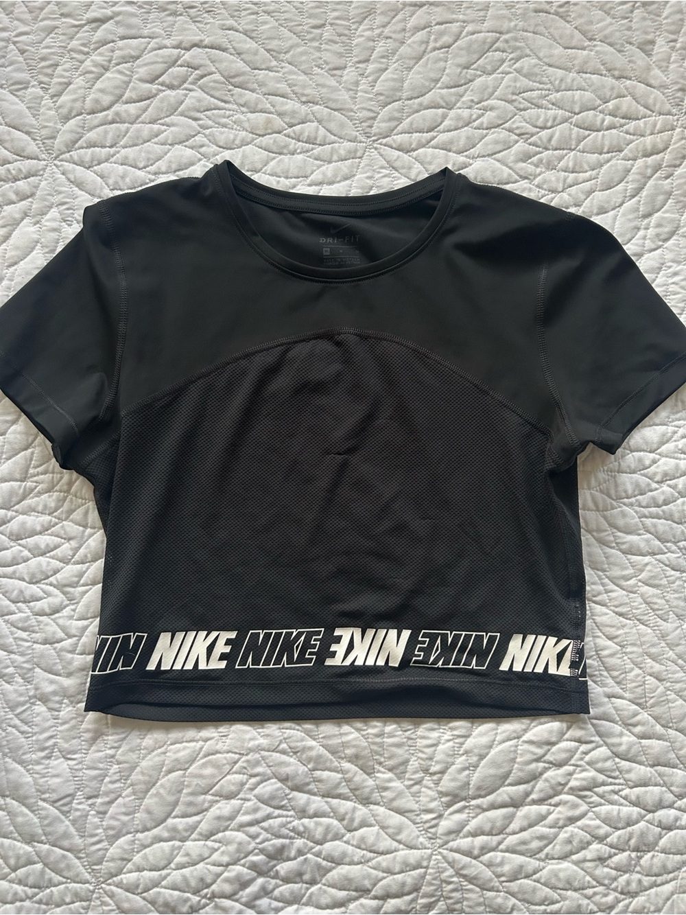 Nike Dri-Fit Short Sleeve Cropped Top Black Size M Excellent Condition